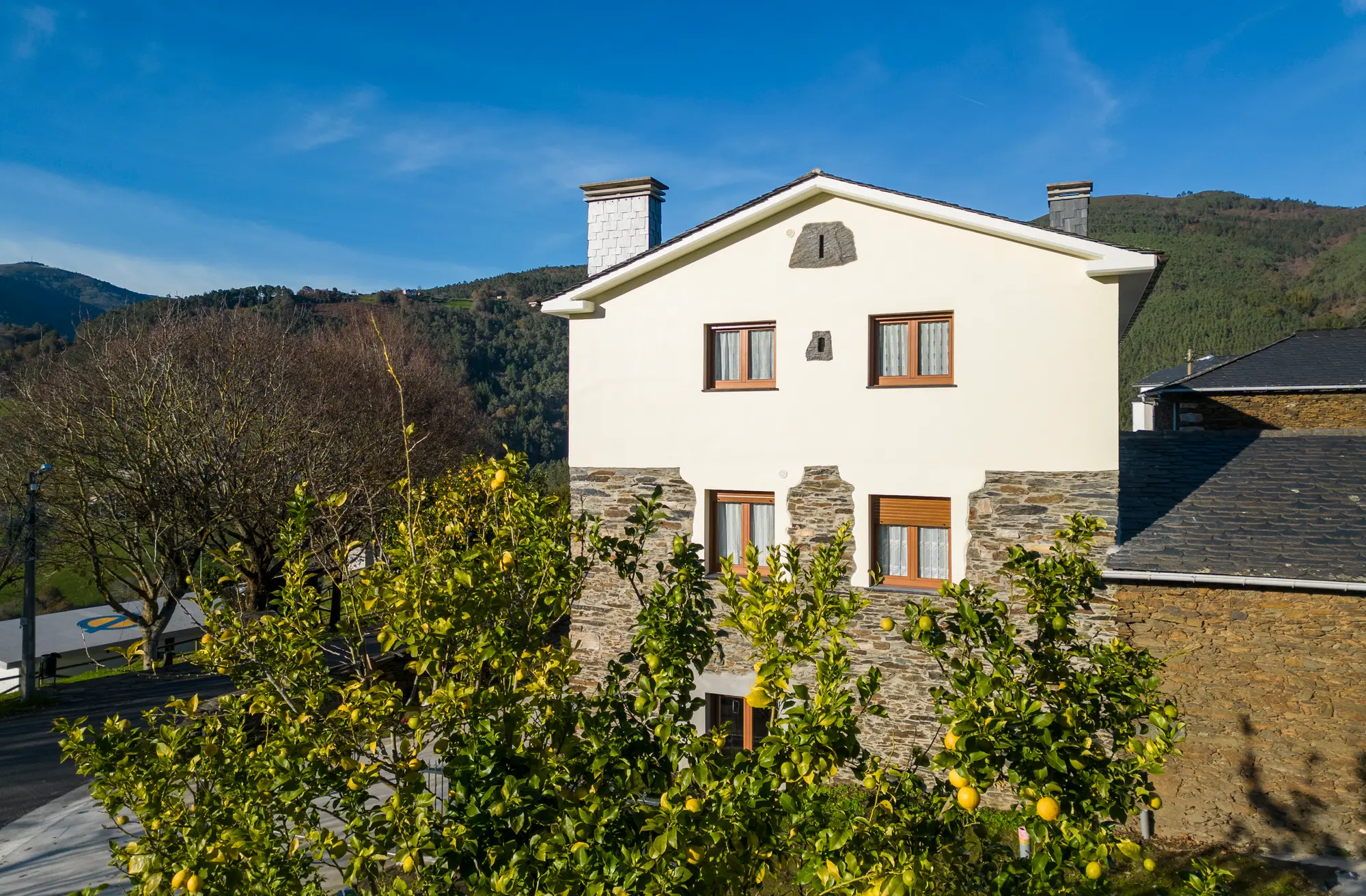 La casa De Méndez vista desde el exterior, en Castrillón, Boal